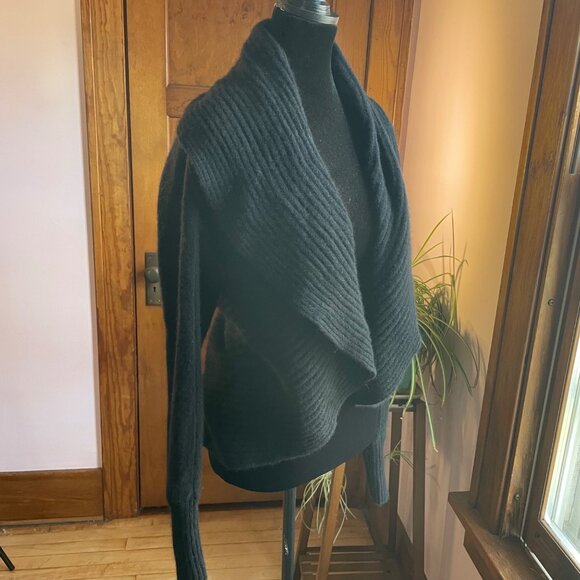 Fenn Wright Manson 100% Cashmere Cardigan | Black Shawl Collar L Soft Luxury - Picture 3 of 7